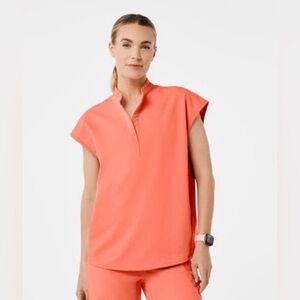 Figs Sunset Drift scrub set 
Jogger Bottom & Scrub Top